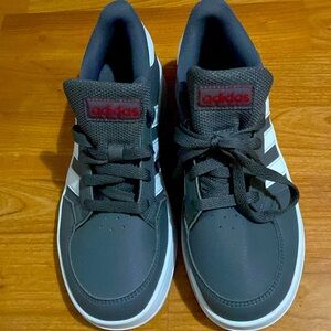 NWOT Girls Adidas Shoes